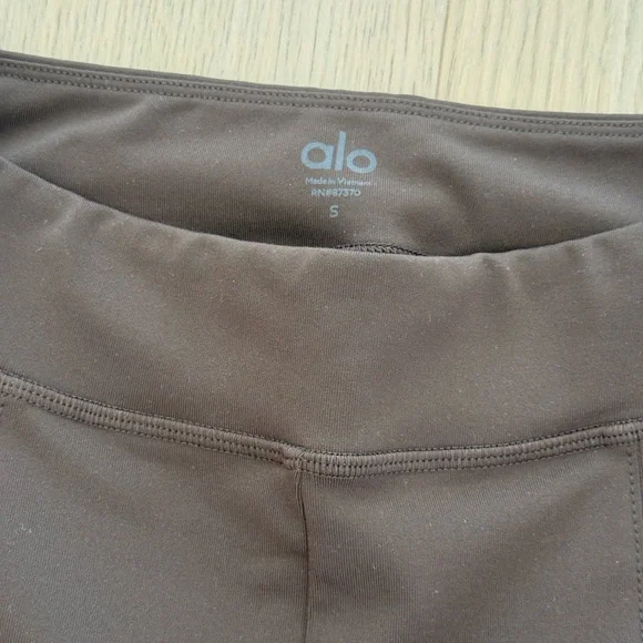 ALO Yogae Brown Flared Pants - Picture 3 of 4